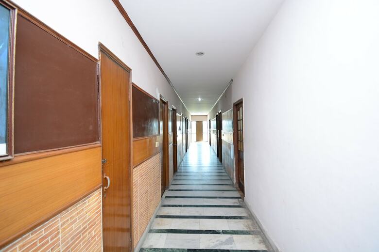 Hotel Oyo 36280 Vijay Resorts