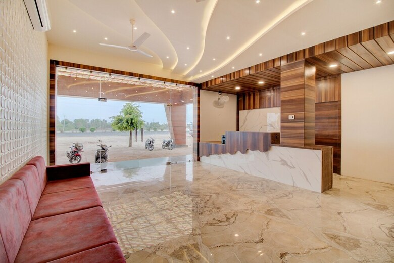 Capital O 44207 Hotel Krishnaraj