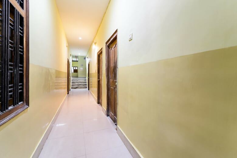 Spot On 47191 Hotel Rudraksh Residency
