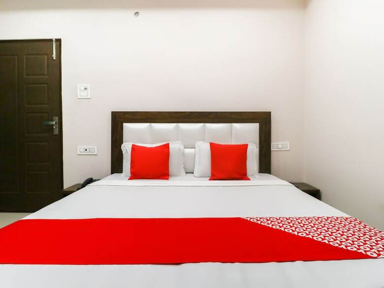 Hotel Oyo 46349 Malaya House