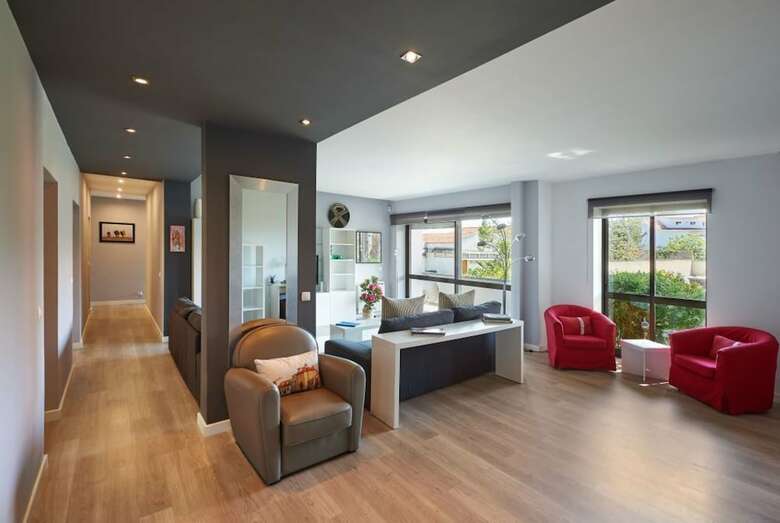 Central Holiday Home