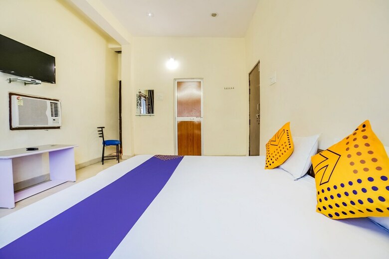 Hotel Spot On 45291 Bharat Lodge