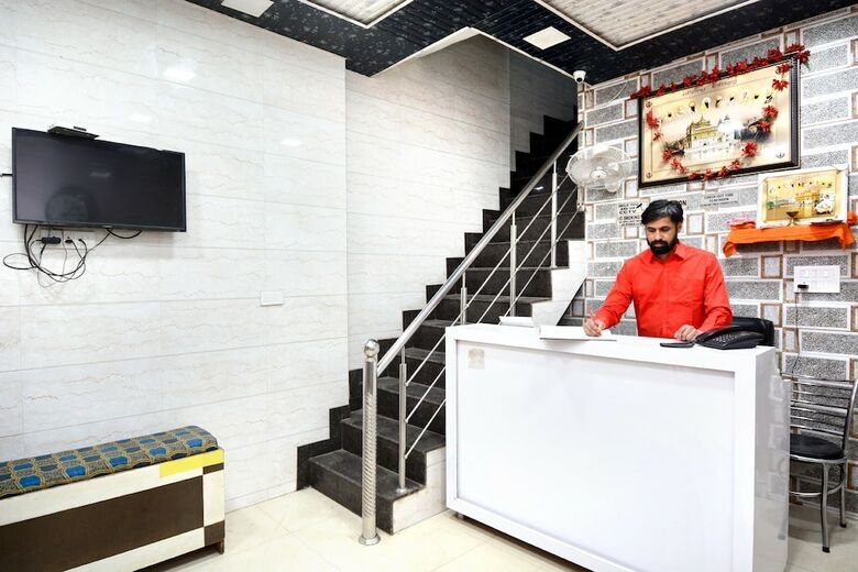 Hotel Oyo 29417 Ms Guest House