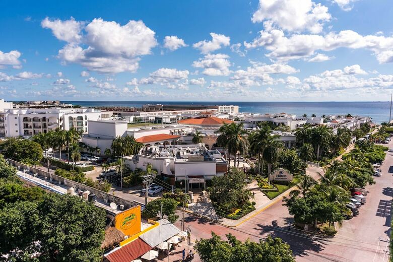 One Paralia Condo Boutique