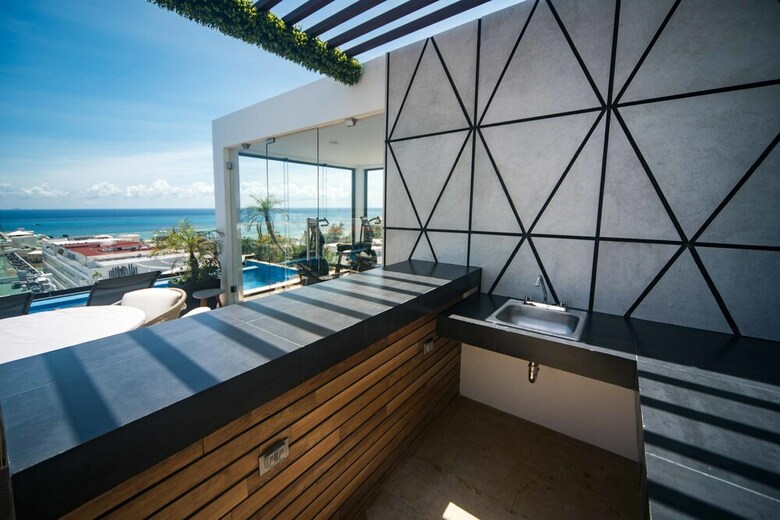 One Paralia Condo Boutique