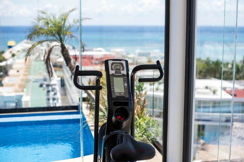One Paralia Condo Boutique