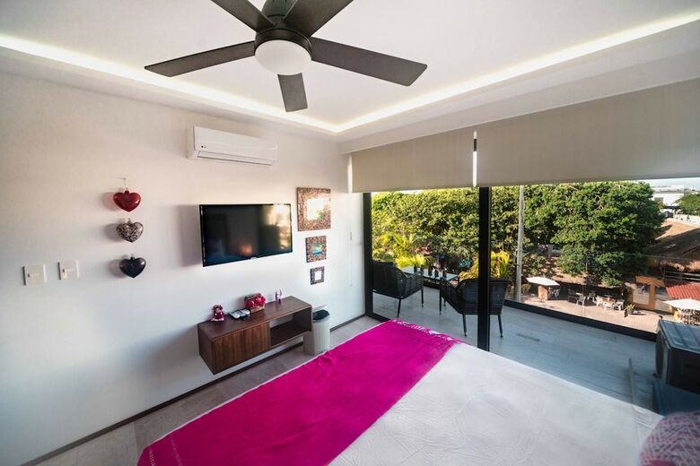 One Paralia Condo Boutique