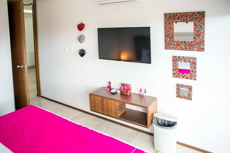 One Paralia Condo Boutique