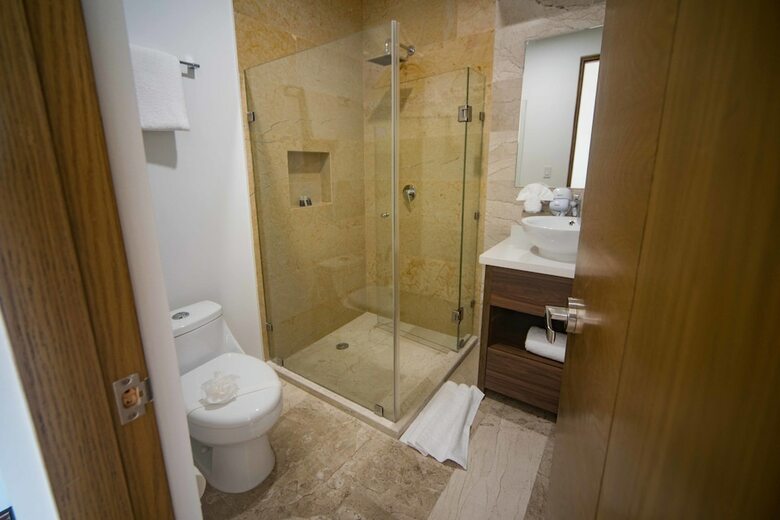 One Paralia Condo Boutique