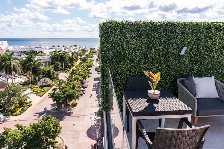 One Paralia Condo Boutique