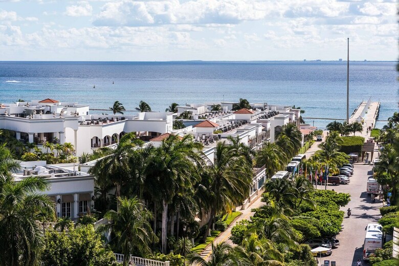 One Paralia Condo Boutique