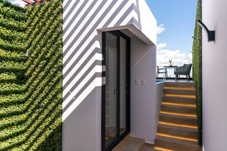 One Paralia Condo Boutique