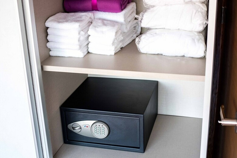 One Paralia Condo Boutique