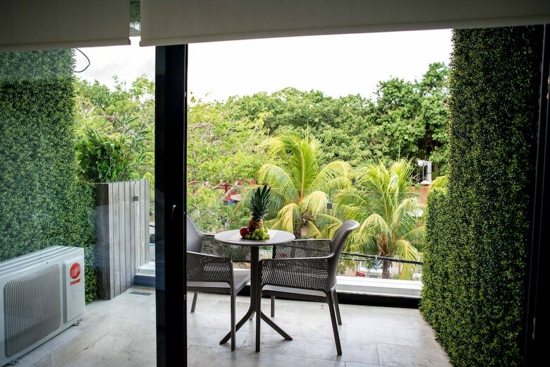 One Paralia Condo Boutique