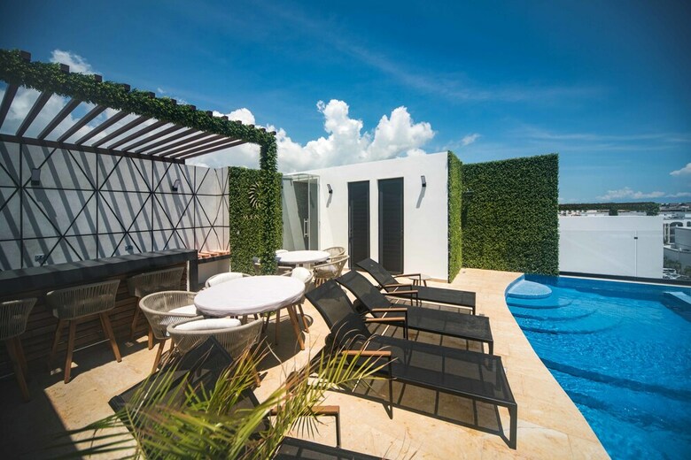 One Paralia Condo Boutique