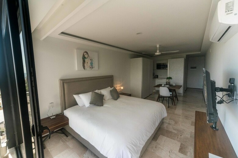 One Paralia Condo Boutique