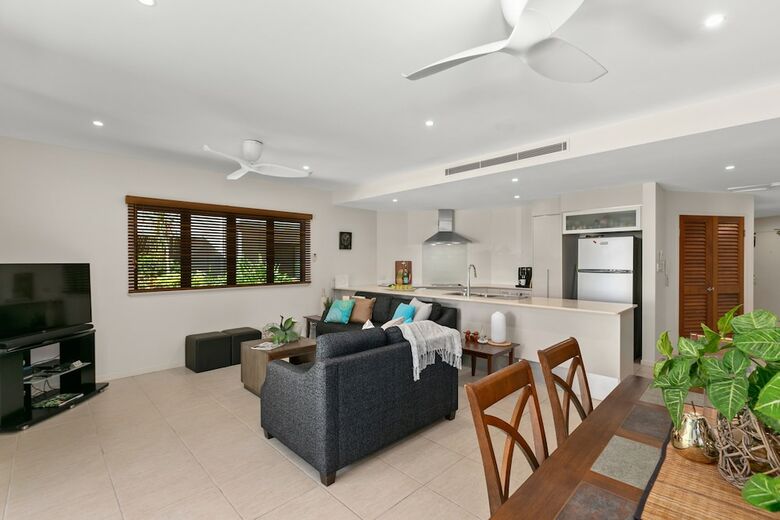 Beachfront Apartment With Ocean Views