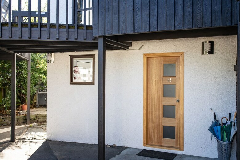 16 Guests. Unique, Central, Mountain & Lake Views