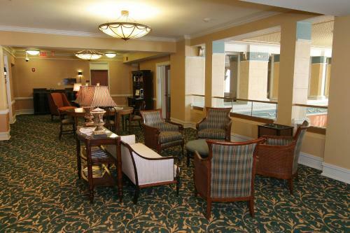 Hotel Charley Creek Inn