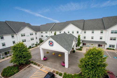 Hotel Blue Gate Garden Inn