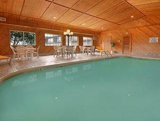 Motel Super 8 Walnut