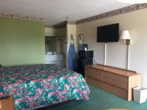 Western Motel - Camilla