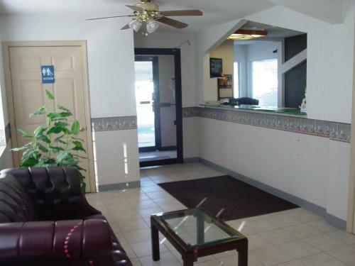 Motel Garden Inn & Suites