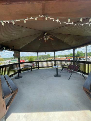 Hotel Garden Inn & Suites