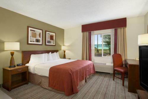 Hotel Baymont Inn & Suites Evansville North