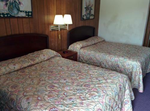 Budget Host Stone's Motel