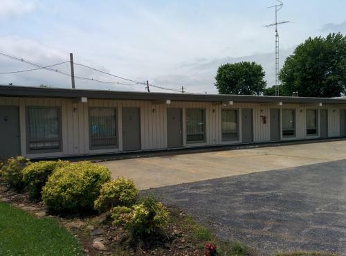 Budget Host Stone's Motel