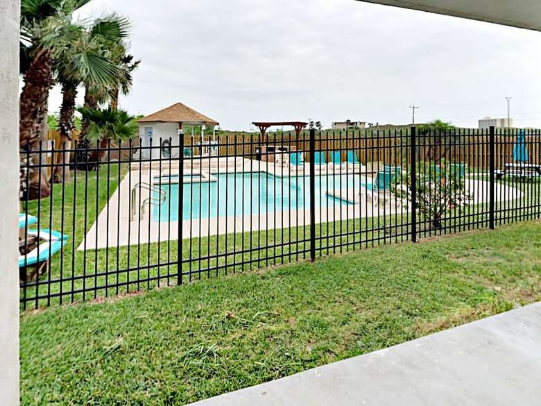 111 Sea Breeze