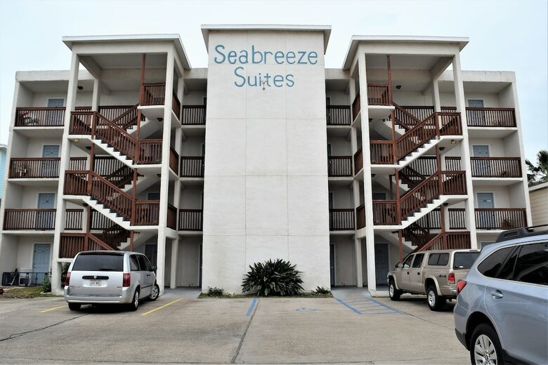 111 Sea Breeze