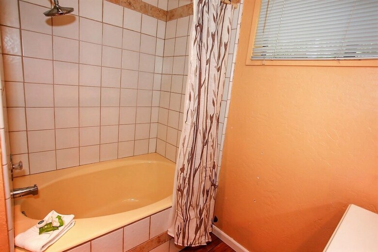 Cabana 1227- Hudson Bay Lakefront