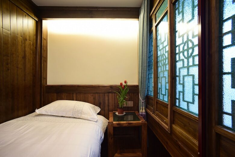 Posada Hongcun Dunyuan Hall