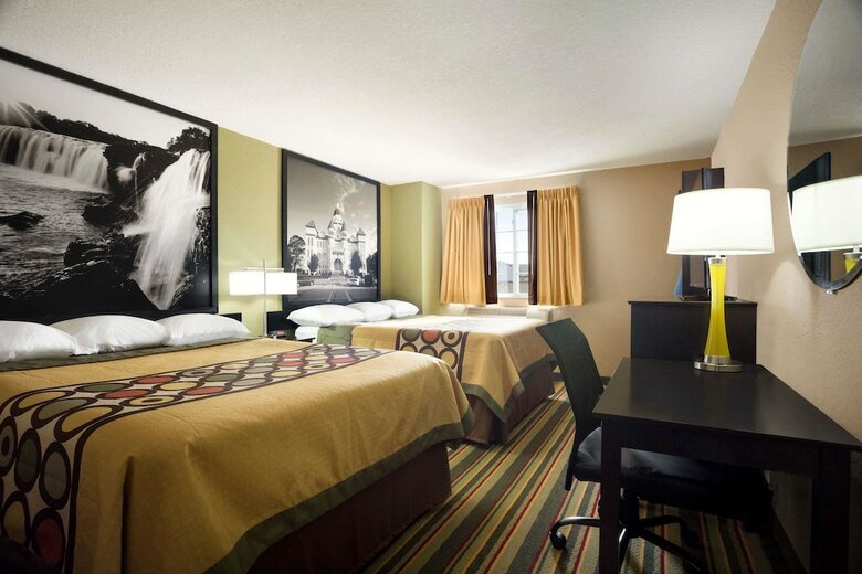 Hotel Super 8 By Wyndham Joplin