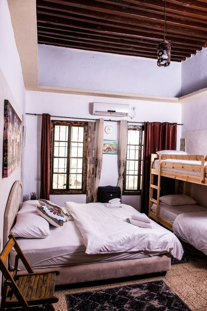 Hostal La Casetta
