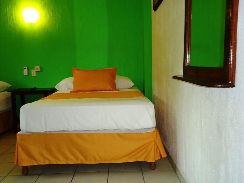 Hotel Casa Mexicana Barra de Navidad
