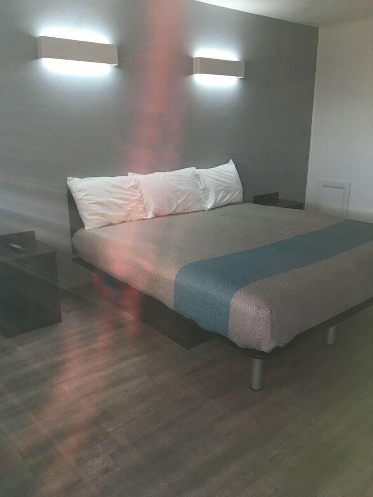 Sands Motel