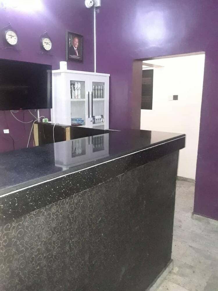 Hotel The College Court Suites