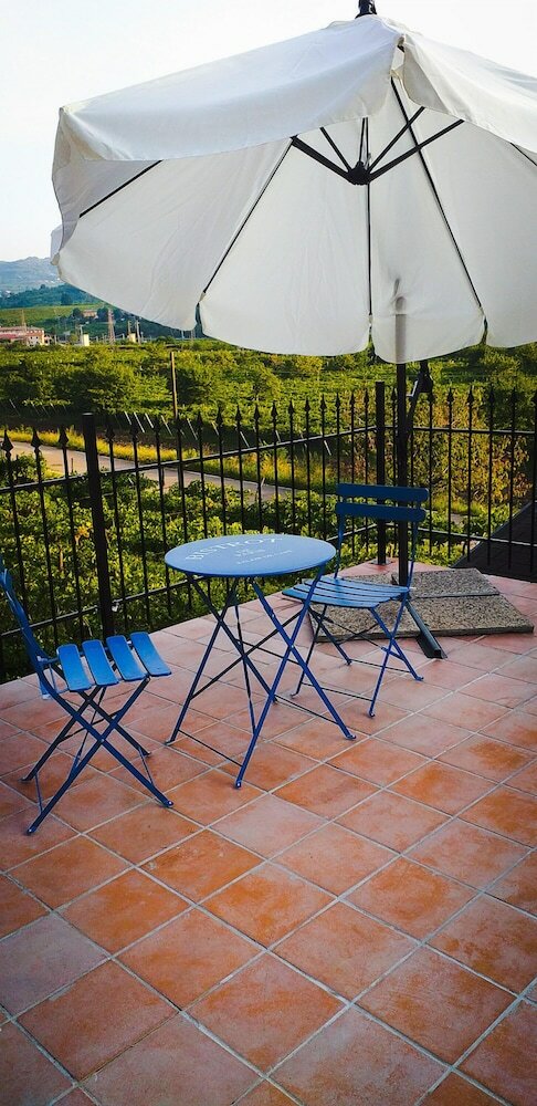Hotel La Montecchia House