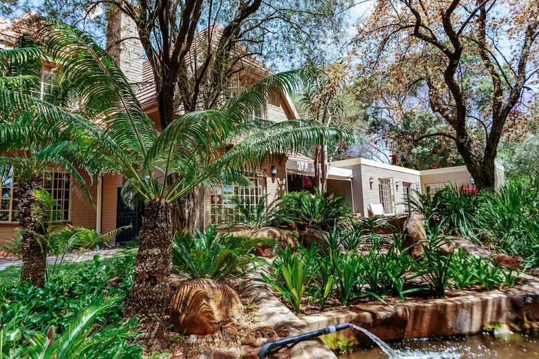 Bed & Breakfast Six Sandton