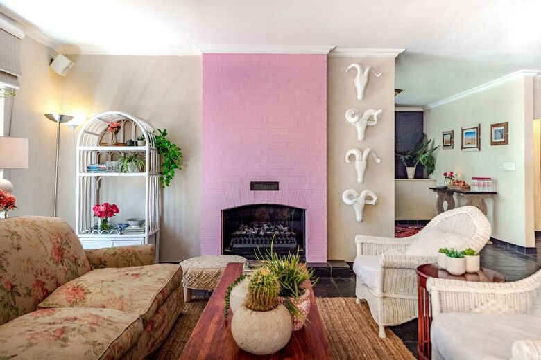 Bed & Breakfast Six Sandton