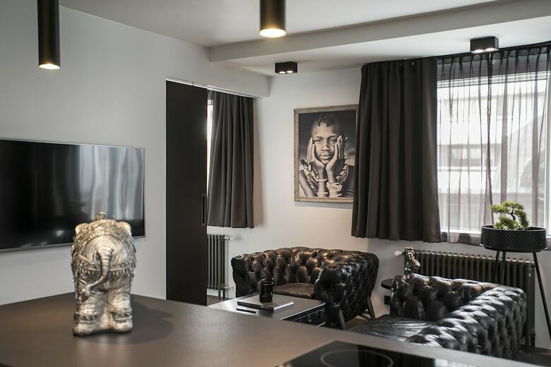 Ava Apartments