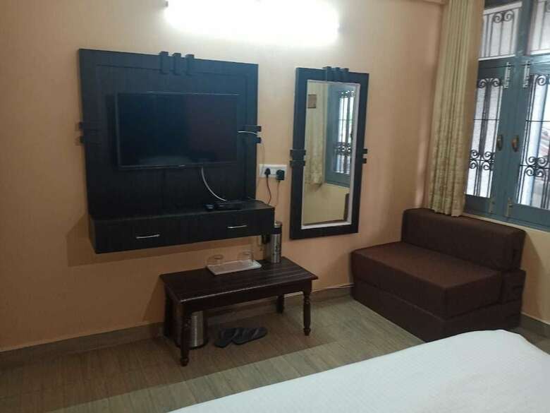 Stayapart Hotel Uday Palace