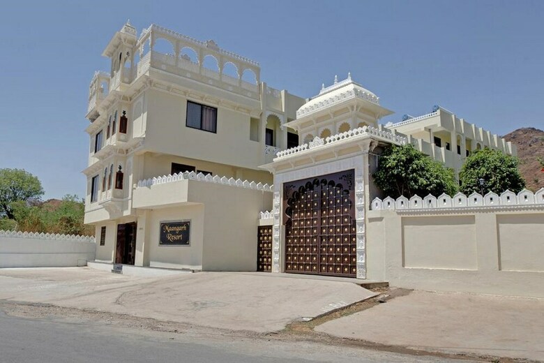 Hotel Maangarh Resort By Mahi Vantra