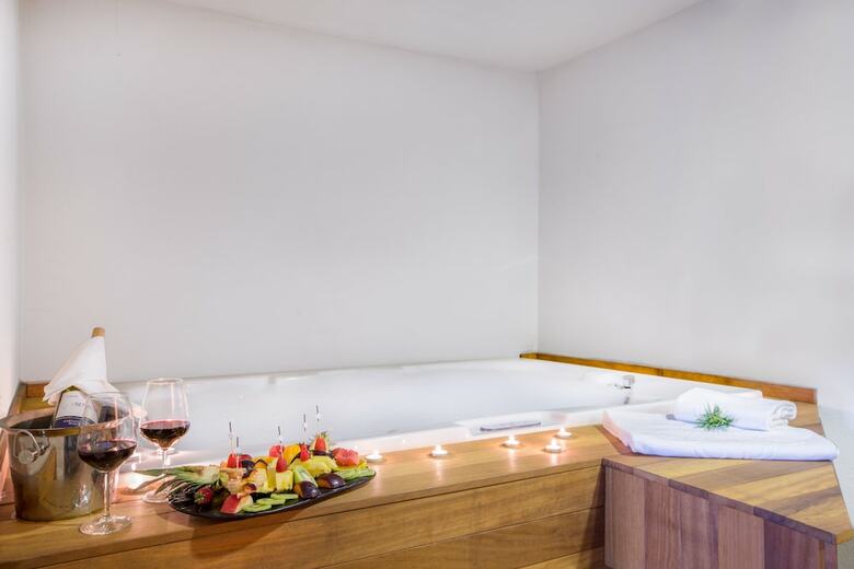 Signature Hotels & Spa