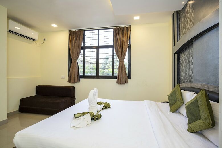 Hotel Shalom Indus Residency