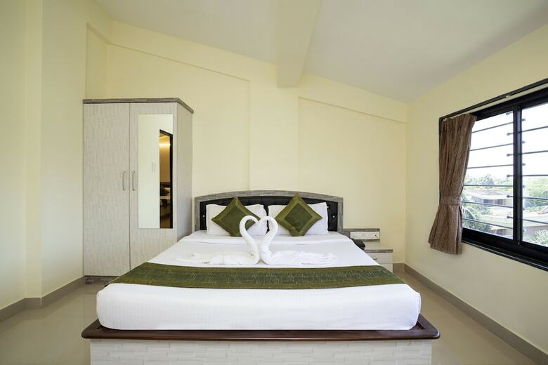 Hotel Shalom Indus Residency