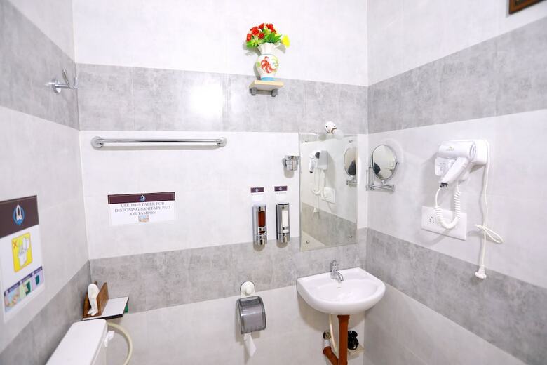 Base9 Airport Hotel